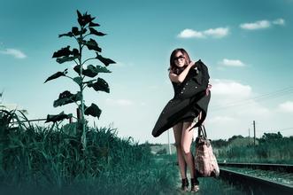 ��ڱ�����Ƶ���Ĵ����ǽ����й����Ŵ򹤶ȼ�ǩ֤ ÿ��5ǧ��...